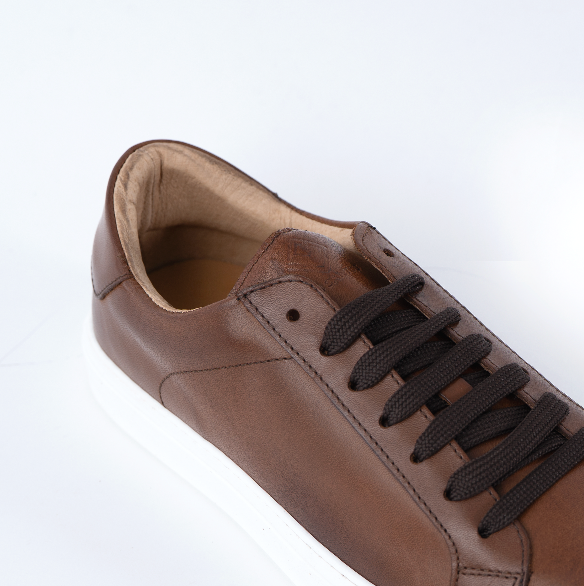 Vega low men's sneakers in genuine leather