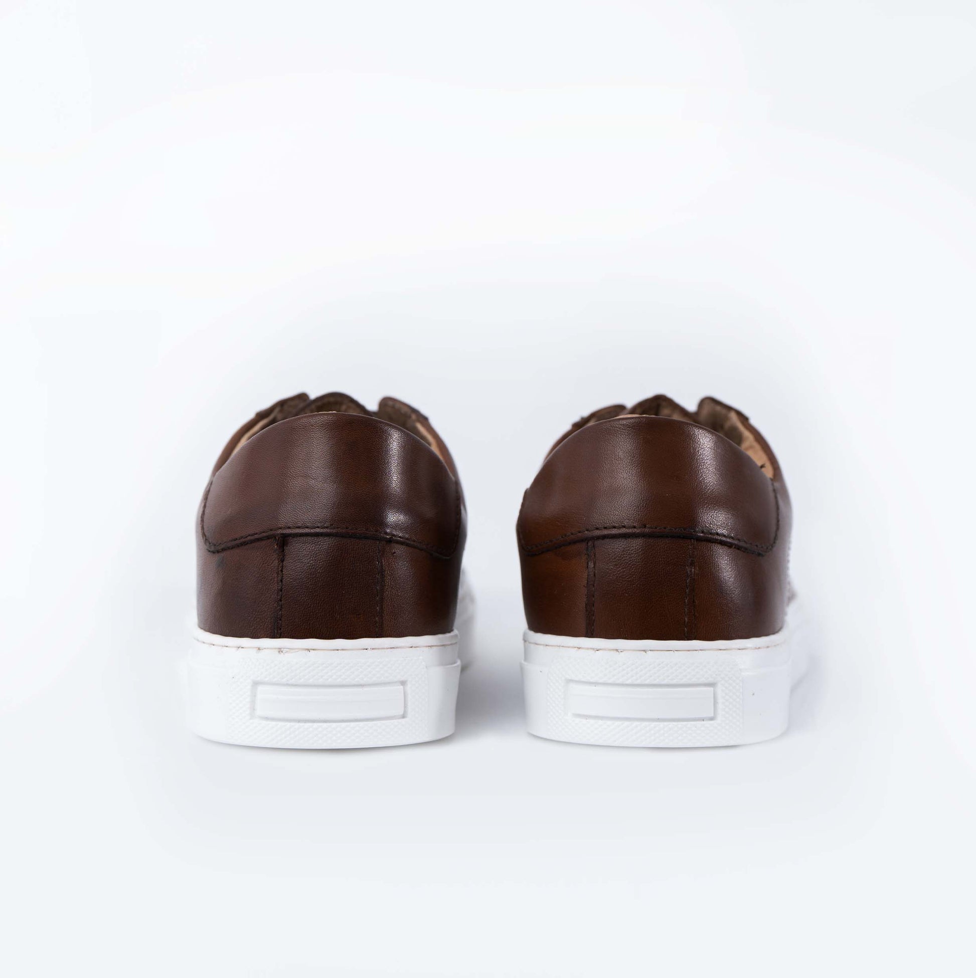 Vega low men's sneakers in genuine leather
