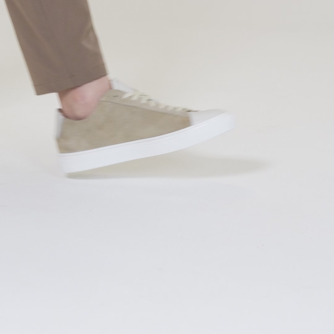 Nova men's sneakers in suede with leather inserts