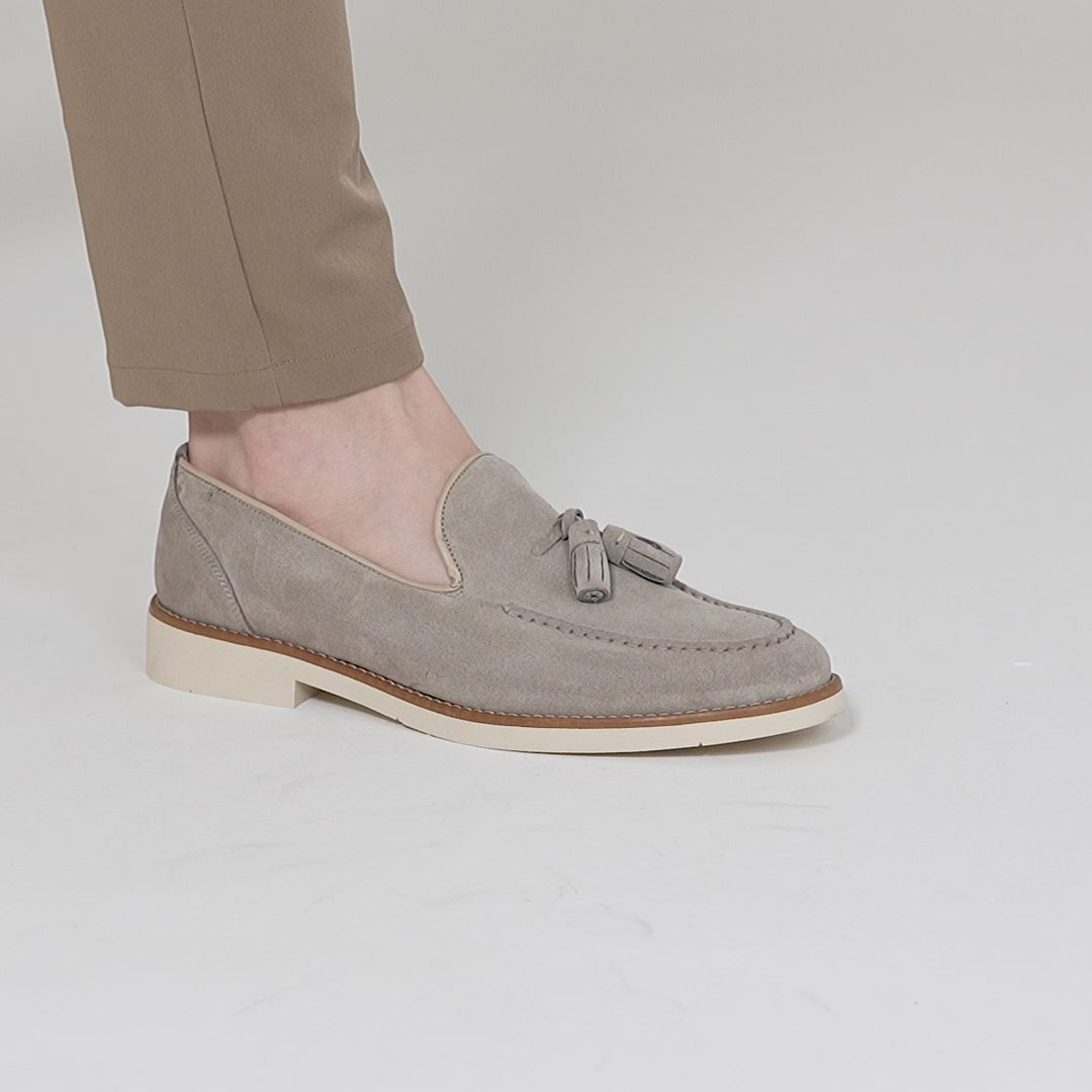 #colore_taupe